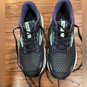 BRAND NEW Brooks Ghost 14 Woman’s Size 7.5
